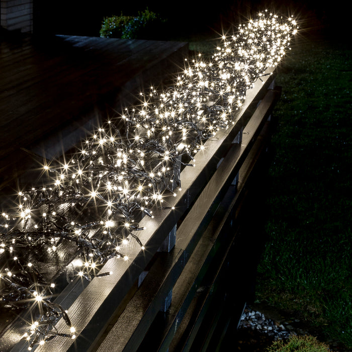 Konstsmide LED-Büschellichterkette Cluster, warmweiß, 8 Funktionen, 5,8m, 768 LEDs 38782